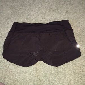 Size 8 Lululemon Speed Up Short